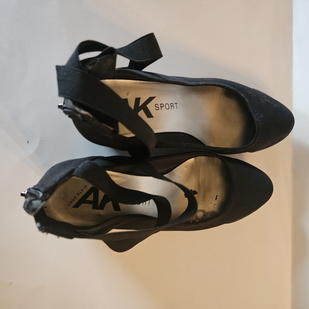Women's Black Heels